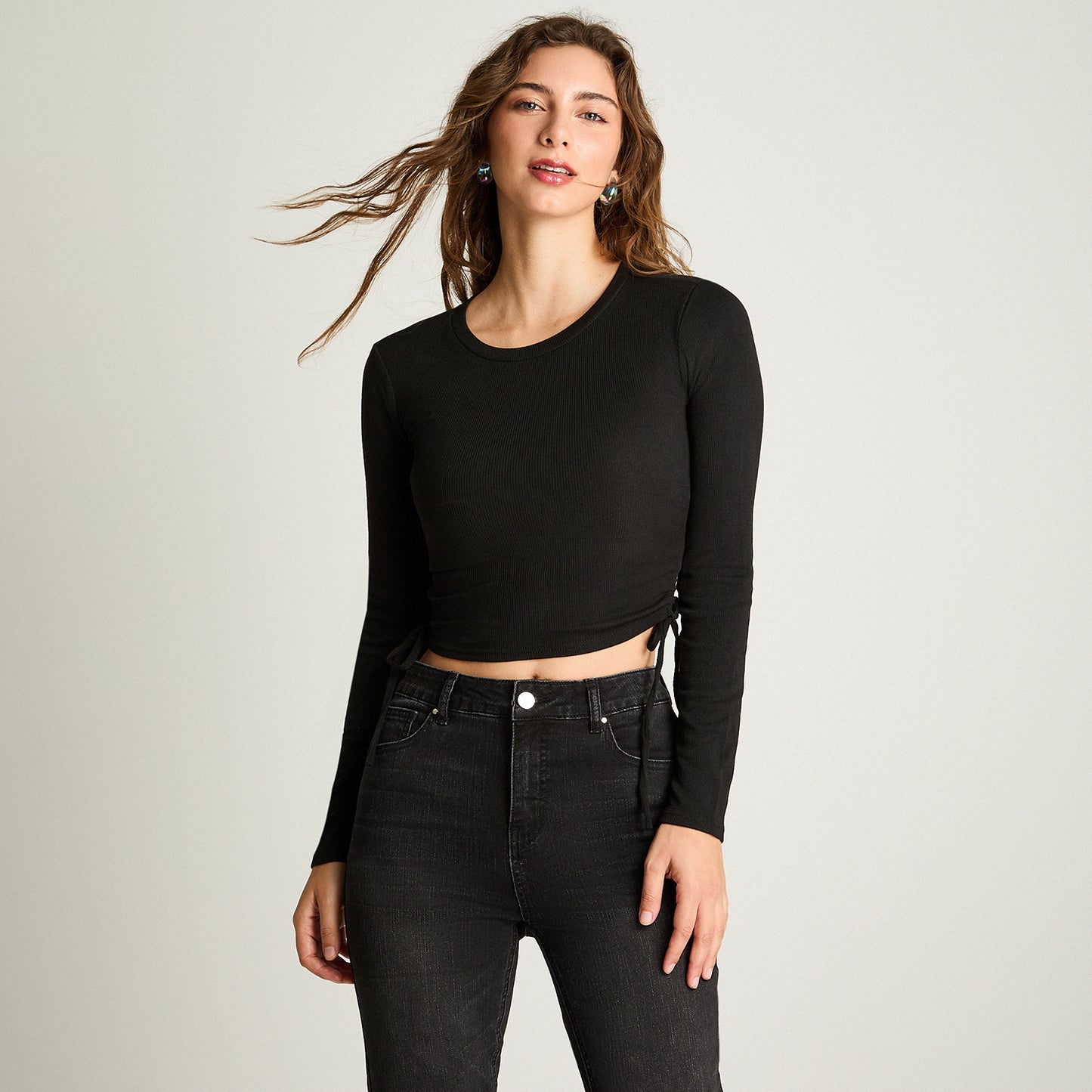 Polera Manga Larga Recogida Negro Acuarela