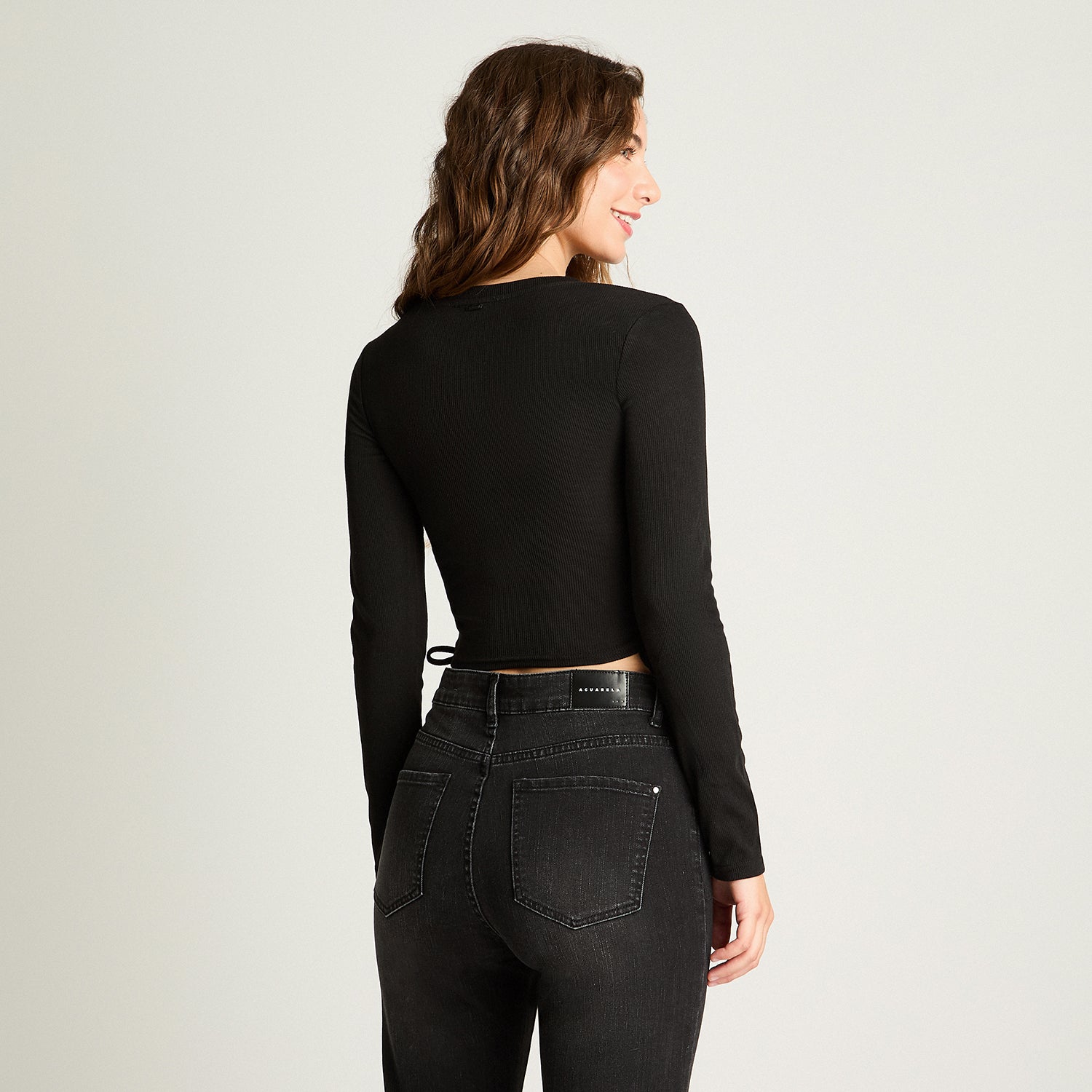 Polera Manga Larga Recogida Negro Acuarela
