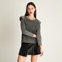 Polera Con Hombreras Y Straps Gris