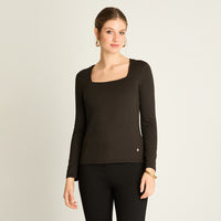 Polera Negra Cuello Cuadrado