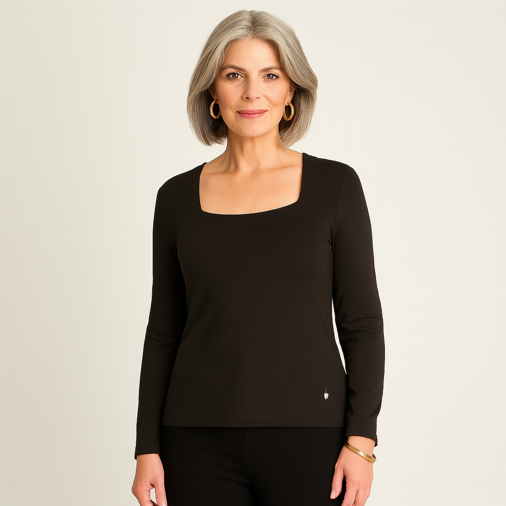 Polera Negra Cuello Cuadrado