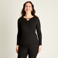 Polera Negra con Detalle en Escote