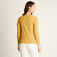 Polera Mostaza con Detalle en Escote
