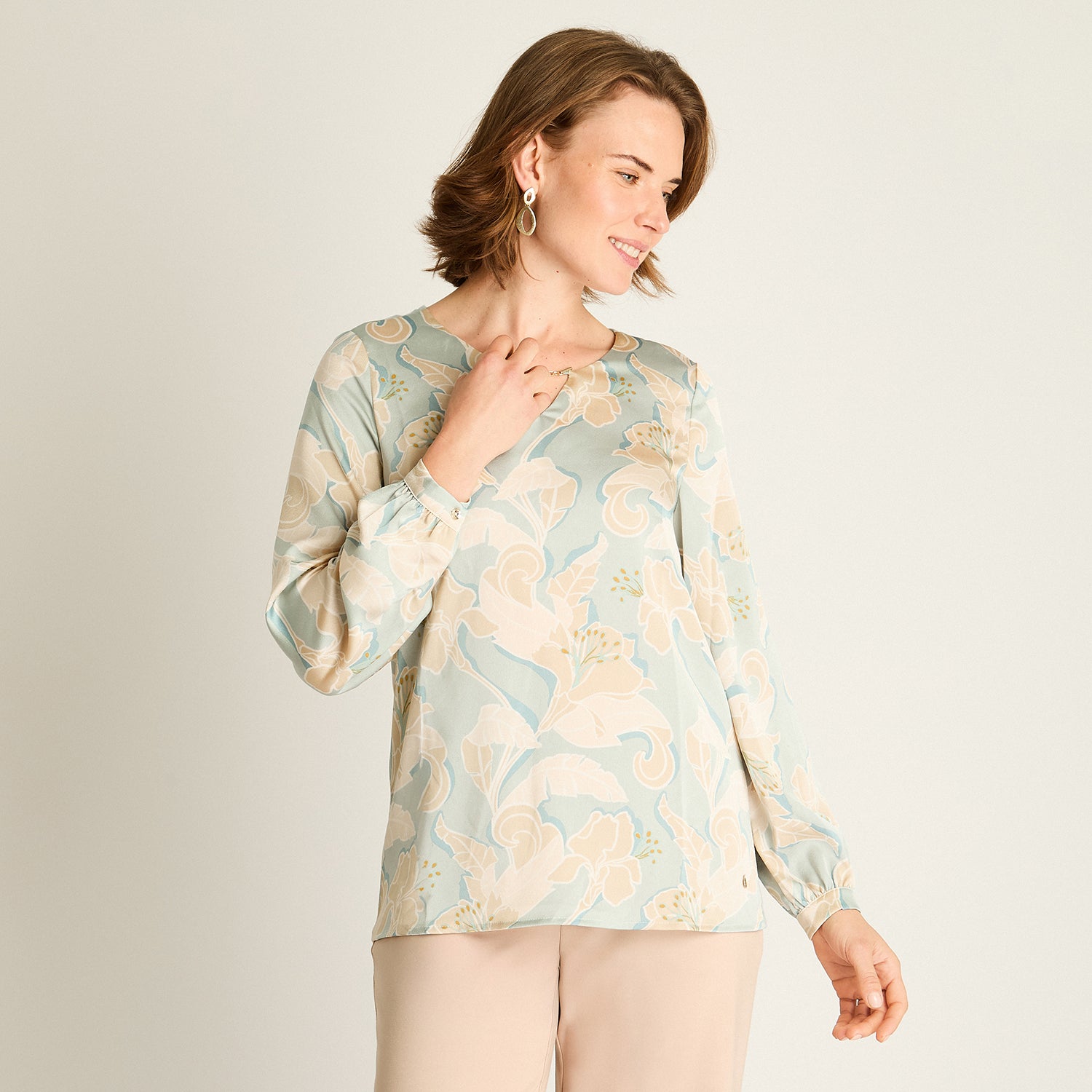 Polera Menta con Estampado Floral