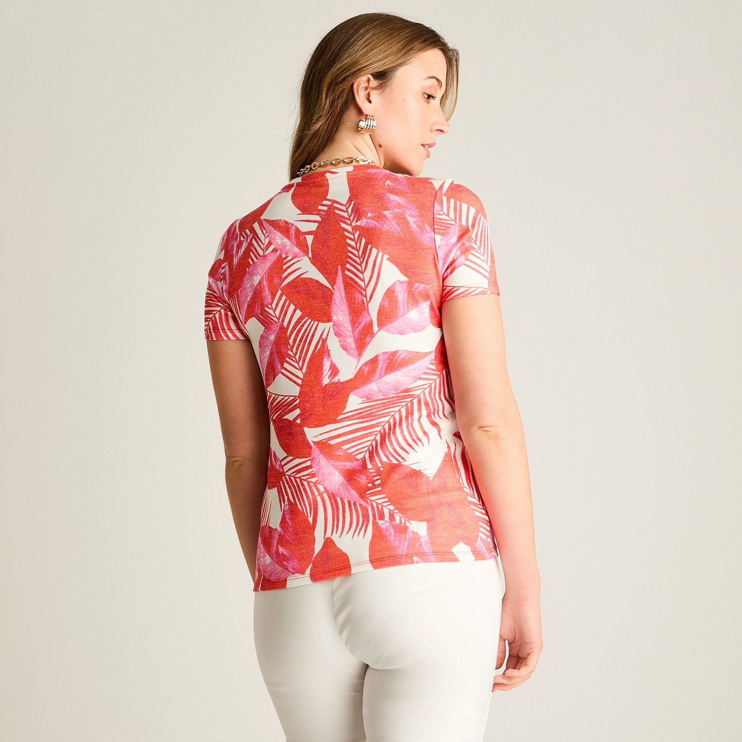 Polera Roja Estampado Tropical Elegante