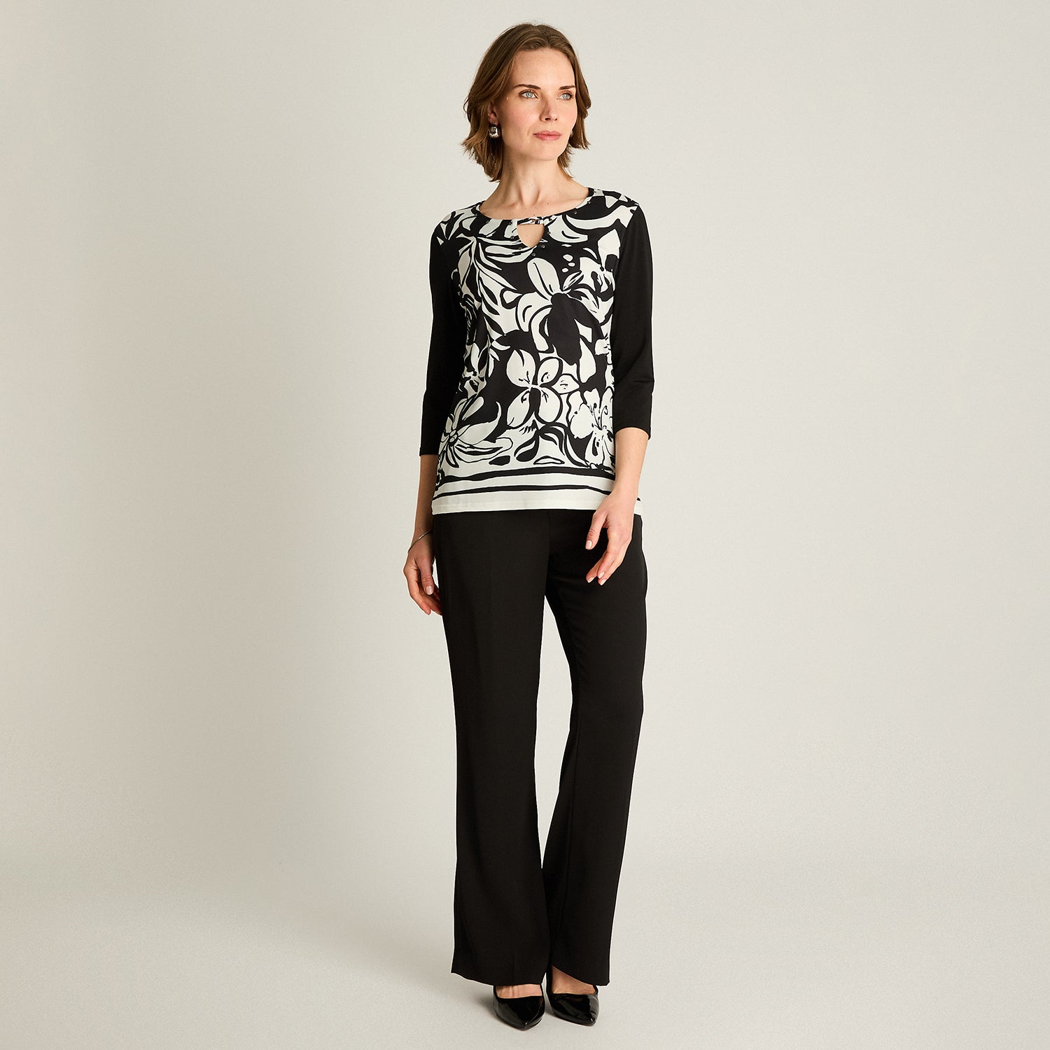 Polera Negro Floral Manga 3/4