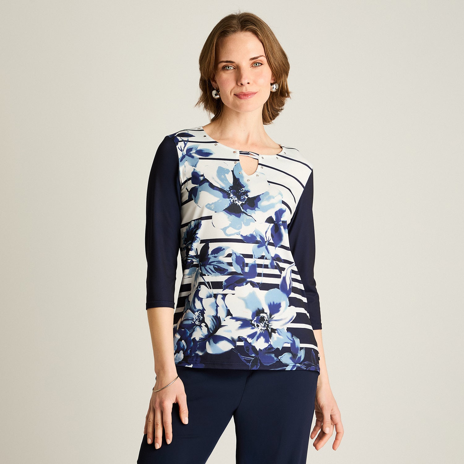 Polera Azul Rayas y Flores Manga 3/4