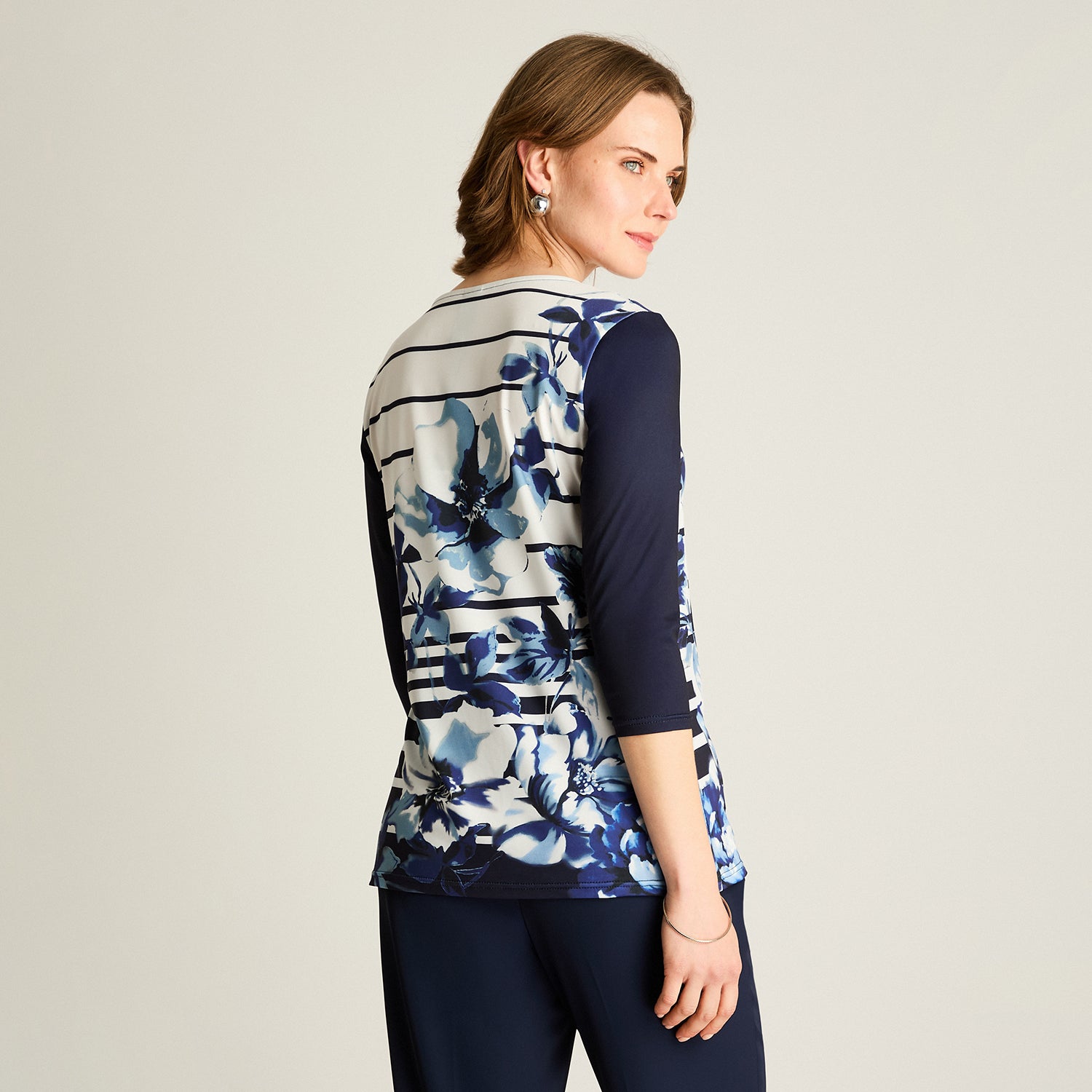 Polera Azul Rayas y Flores Manga 3/4
