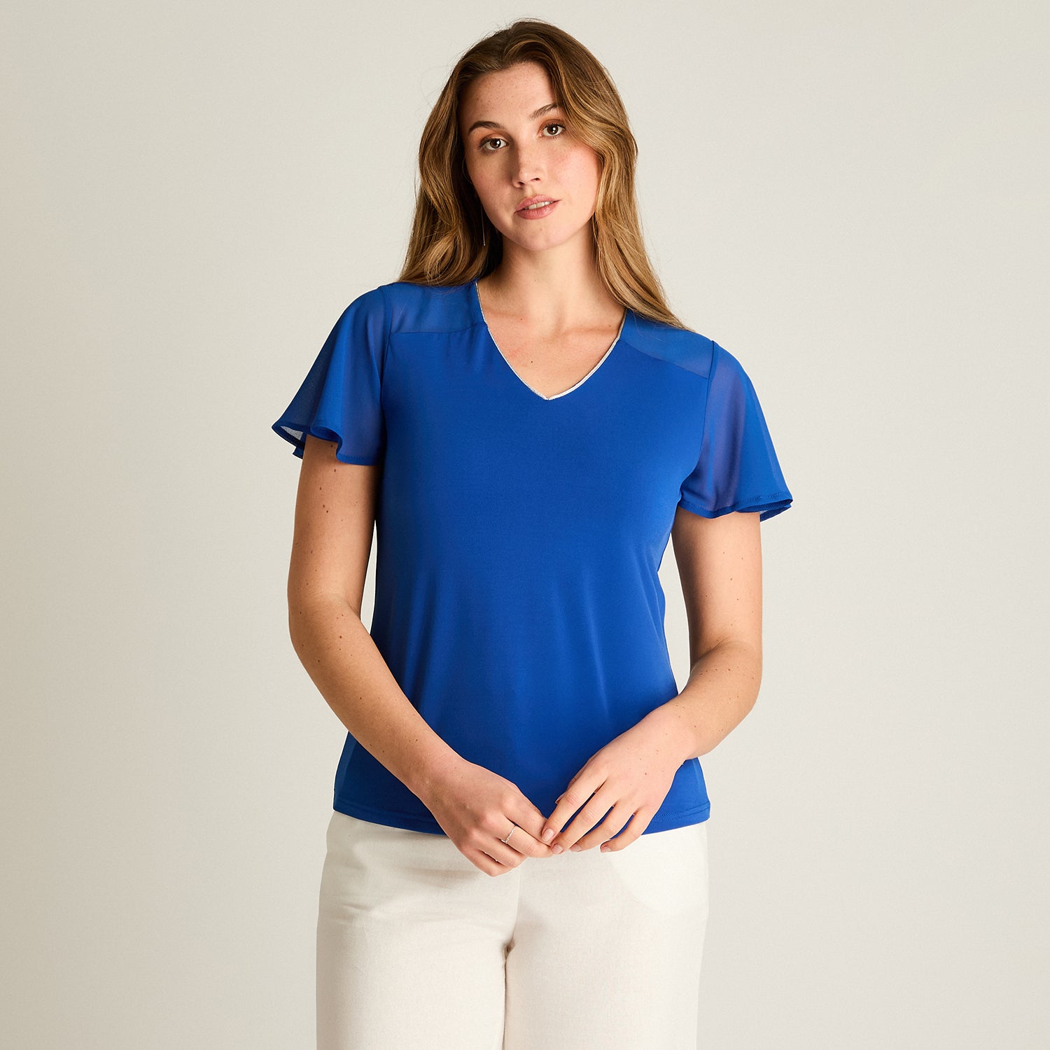 Polera Azul Oscuro Manga Corta con Volantes
