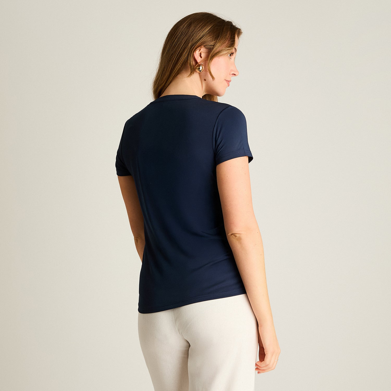 Polera Azul Bolsillos y Botones Manga Corta