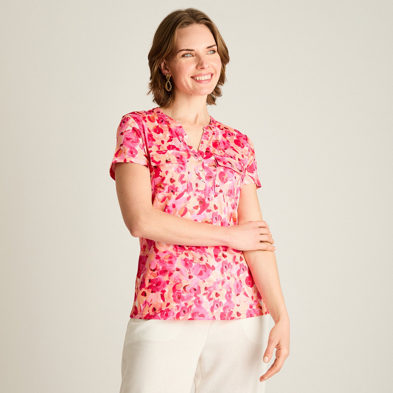 Polera Fucsia Estampado Floral Manga Corta