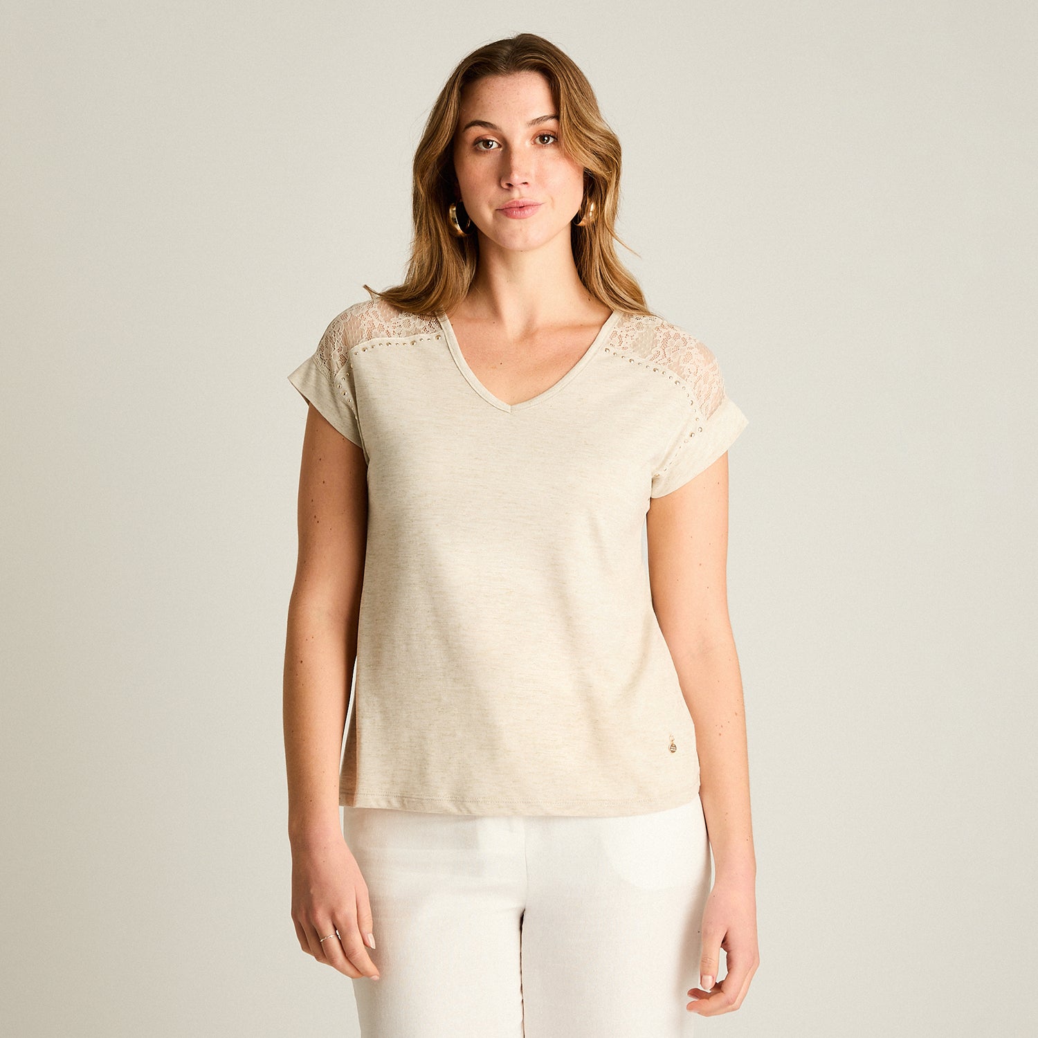 Polera Beige Tejida con Detalle Brillante
