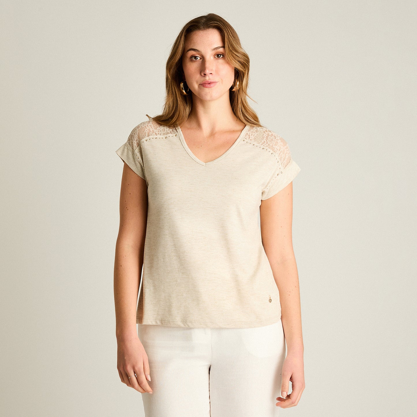 Polera Beige Tejida con Detalle Brillante