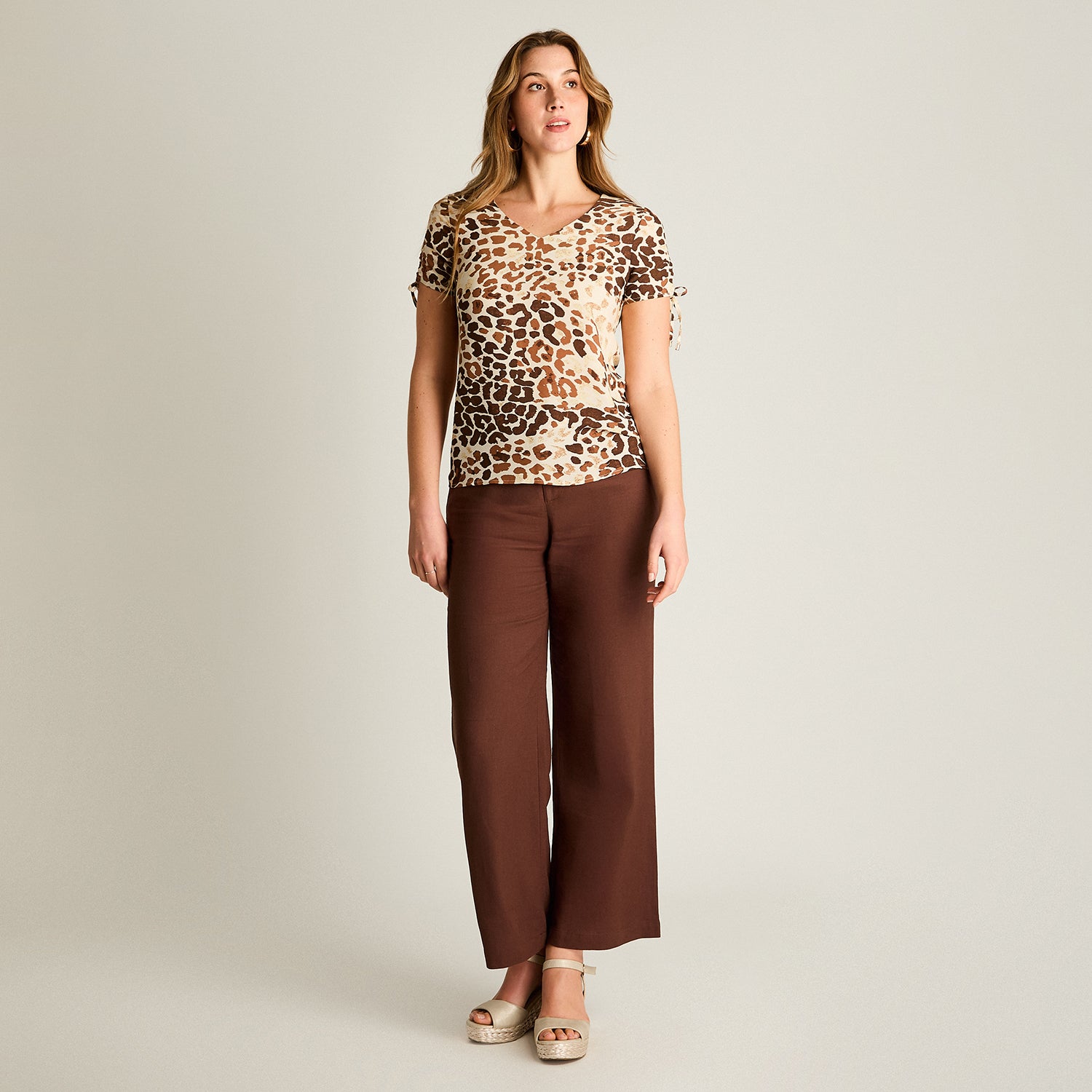 Polera Estampado Animal Print Café