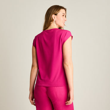 Polera Fucsia con Aplique Dorado