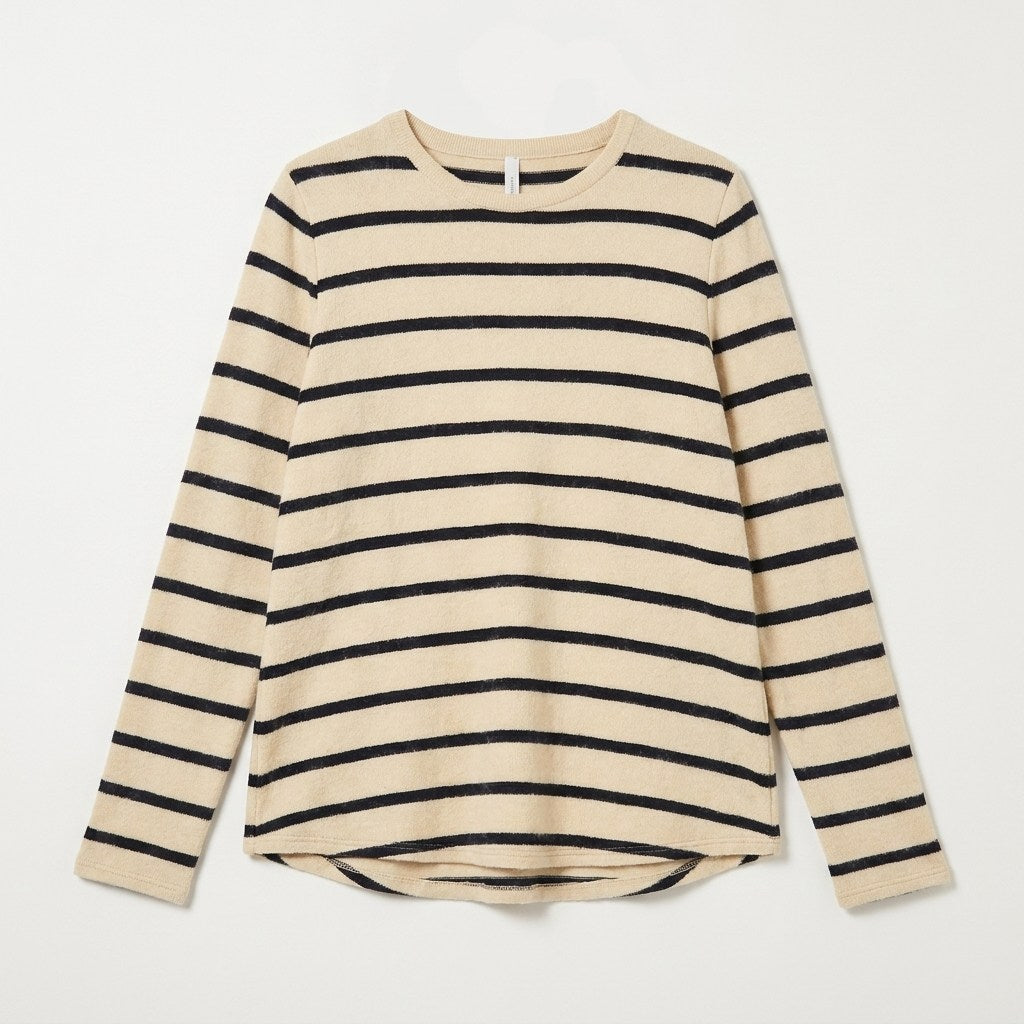 Polera Beige a Rayas con Manga Larga en plano