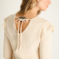 Polera Beige Manga Larga Baja elasticidad Sin Forro Calce Normal