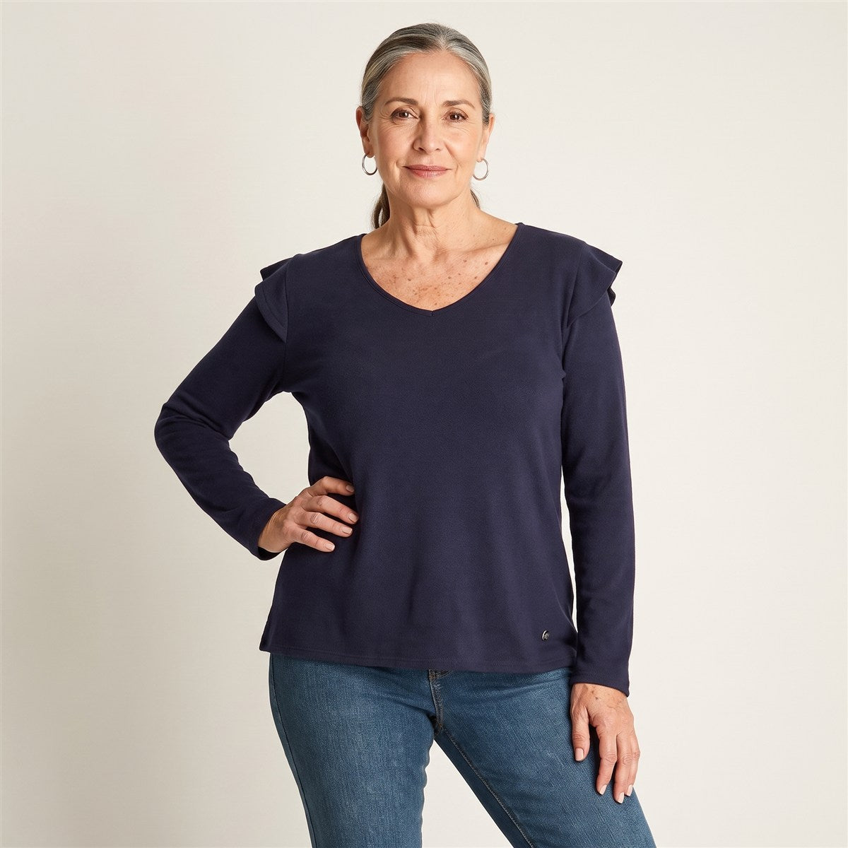 Polera Azul Manga Larga en modelo adulta