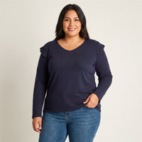 Polera Azul Manga Larga en modelo plus size