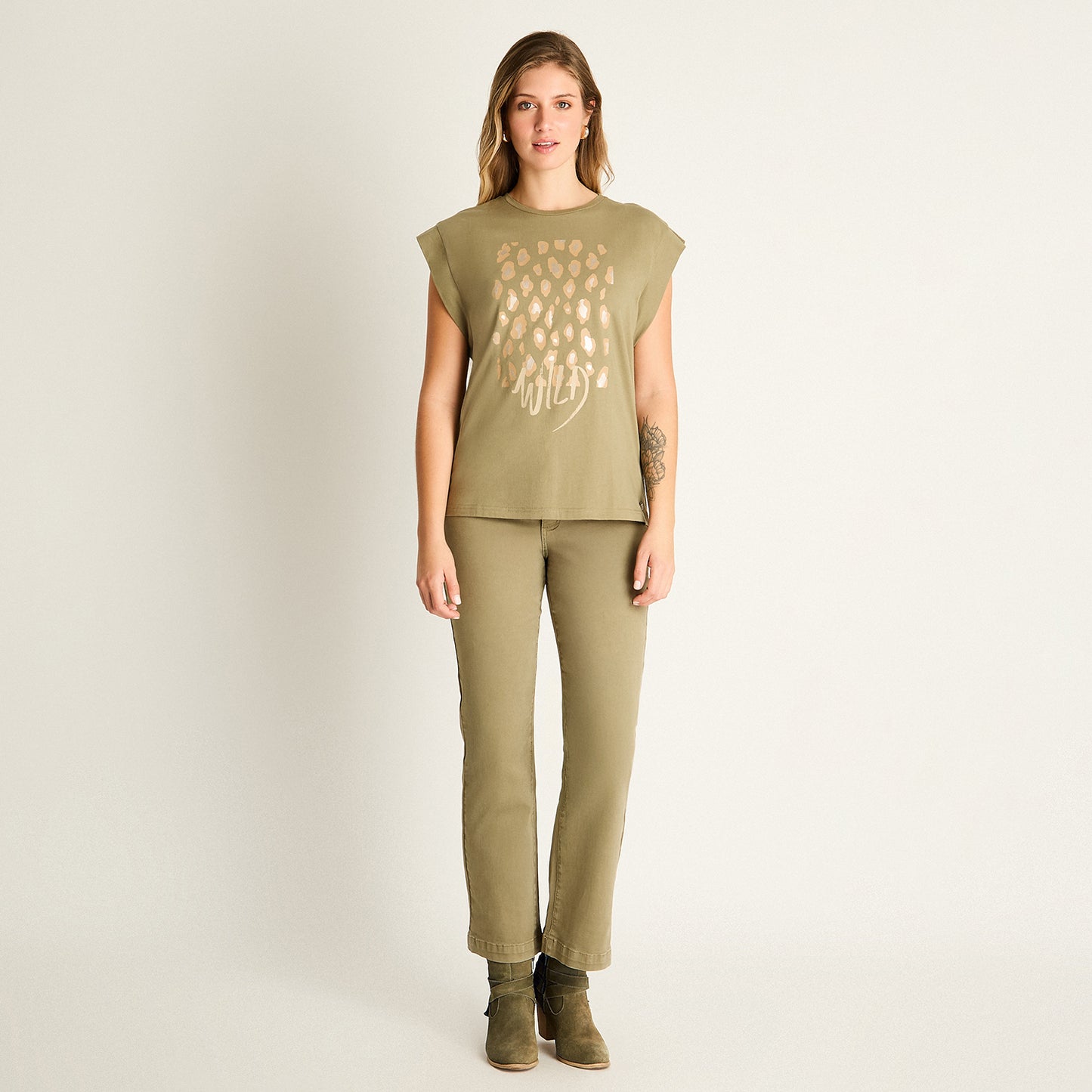 Polera Oliva Manga Corta