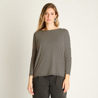 Polera Camel Manga Larga Elasticidad Media Sin Forro Calce Holgado