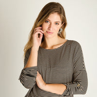 Polera Camel Manga Larga Elasticidad Media Sin Forro Calce Holgado