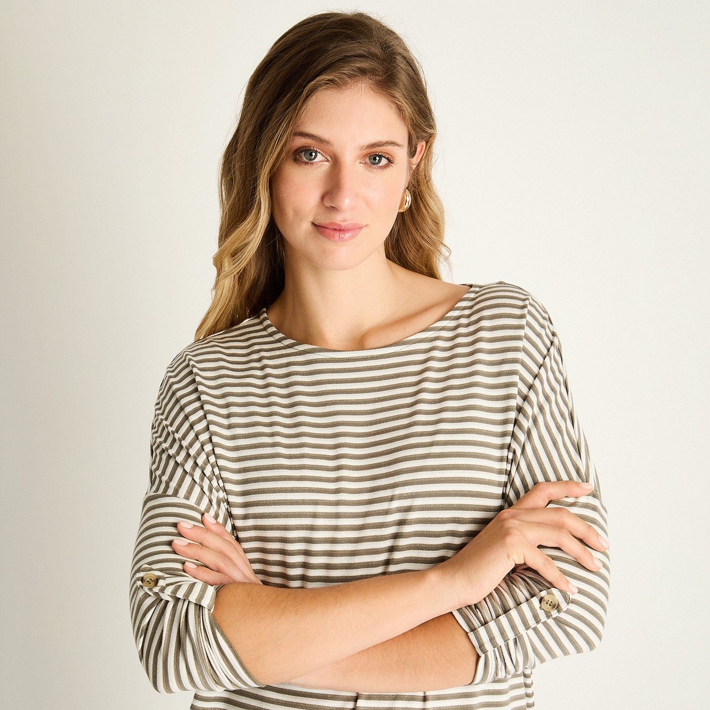 Polera Verde Manga Larga Elasticidad Media Sin Forro Calce Holgado