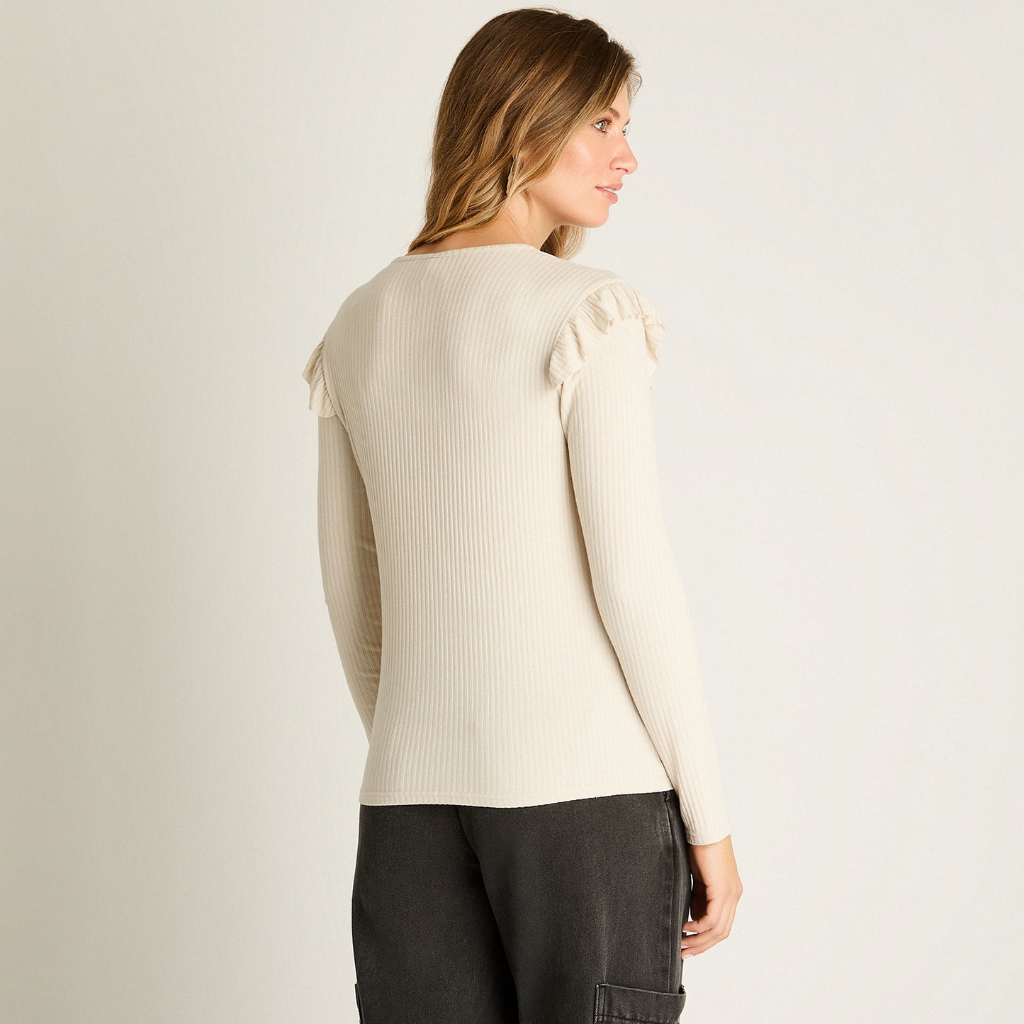 Polera Beige con Volantes