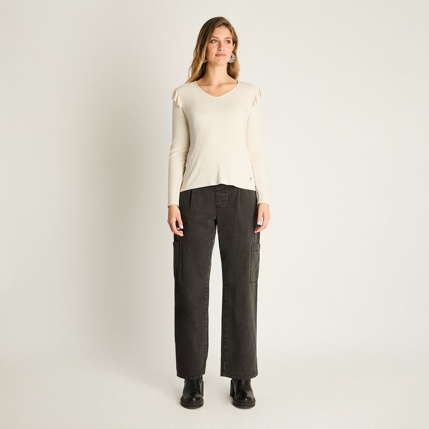 Polera Beige con Volantes