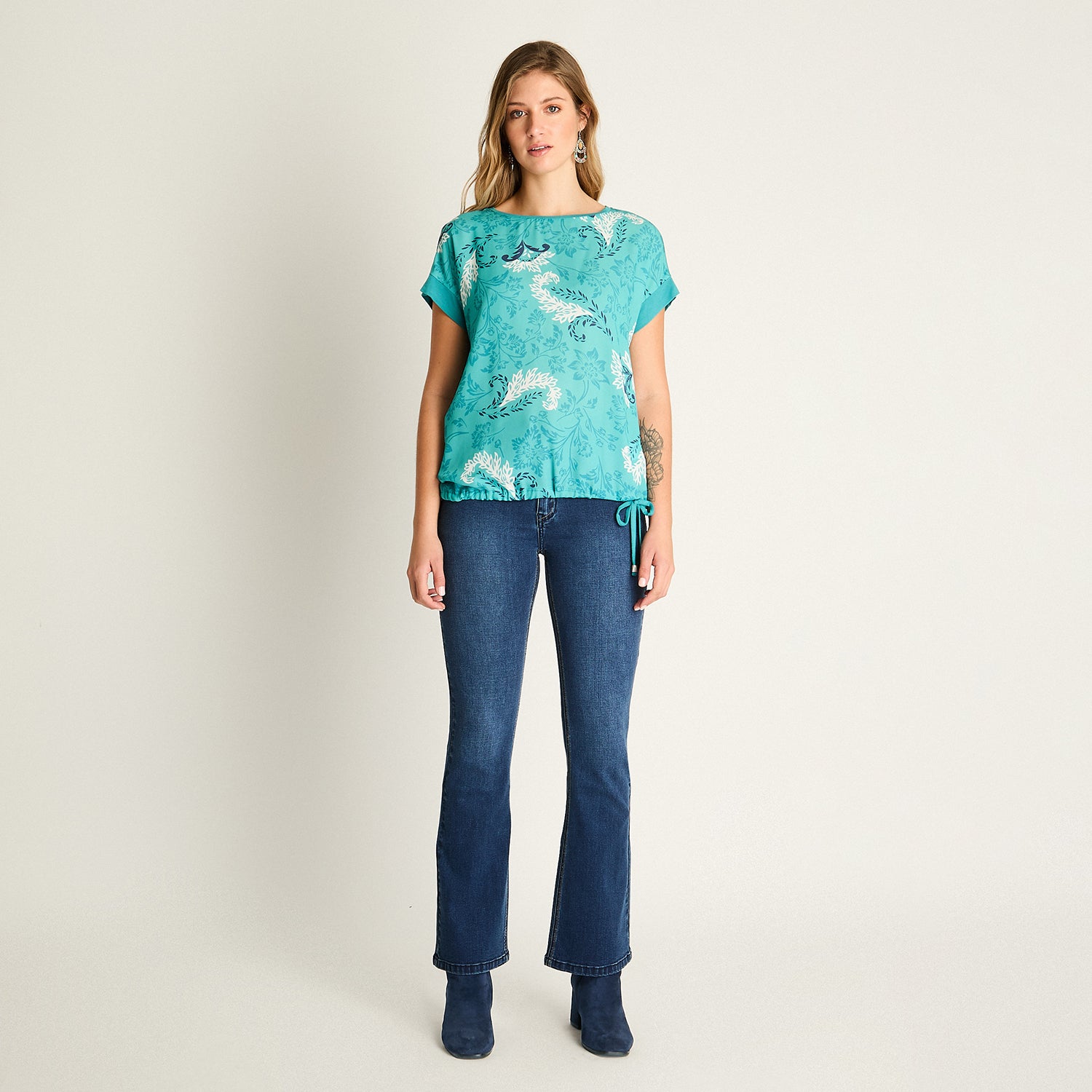 Polera Turquesa con Estampado Floral