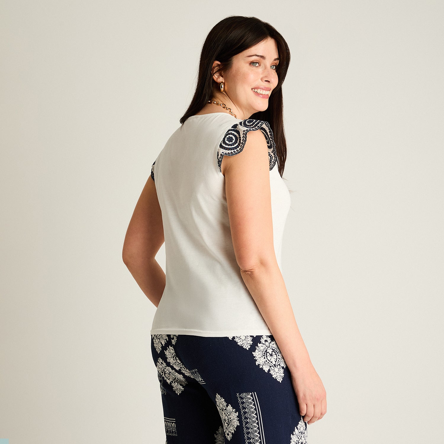 Polera Blanca Sin Mangas