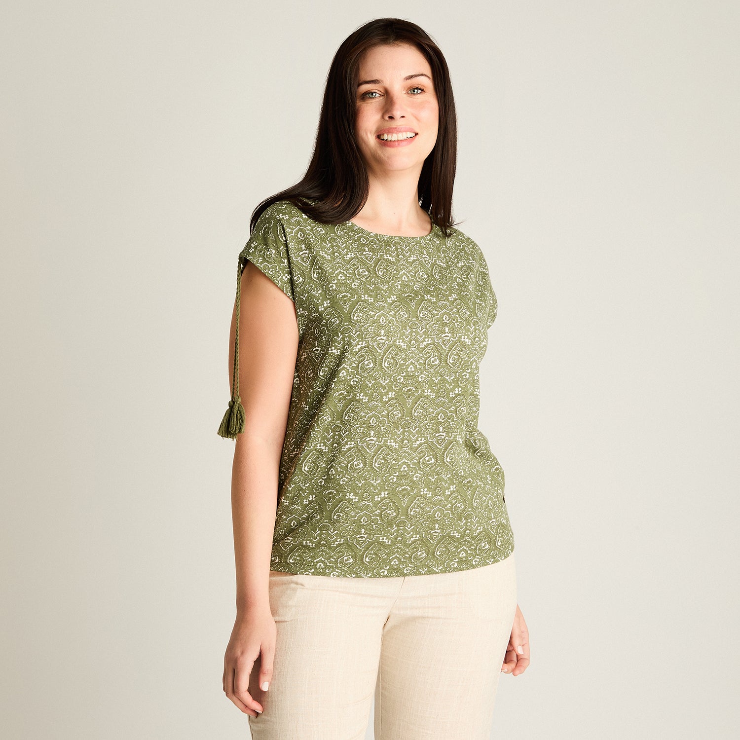 Polera Verde Manga Corta Elasticidad Media Sin Forro Calce Normal
