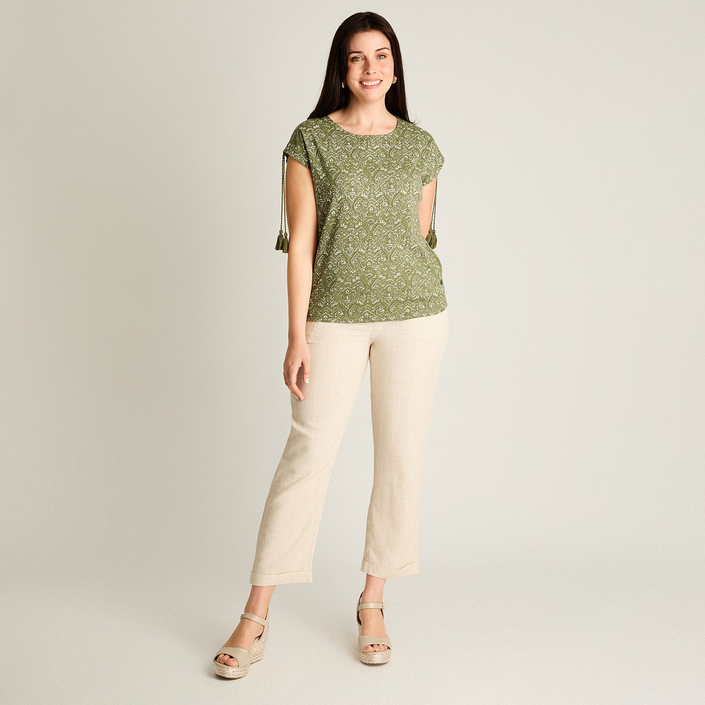 Polera Verde Manga Corta Elasticidad Media Sin Forro Calce Normal
