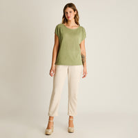 Polera Oliva Manga Corta Elasticidad Media Sin Forro Calce Holgado