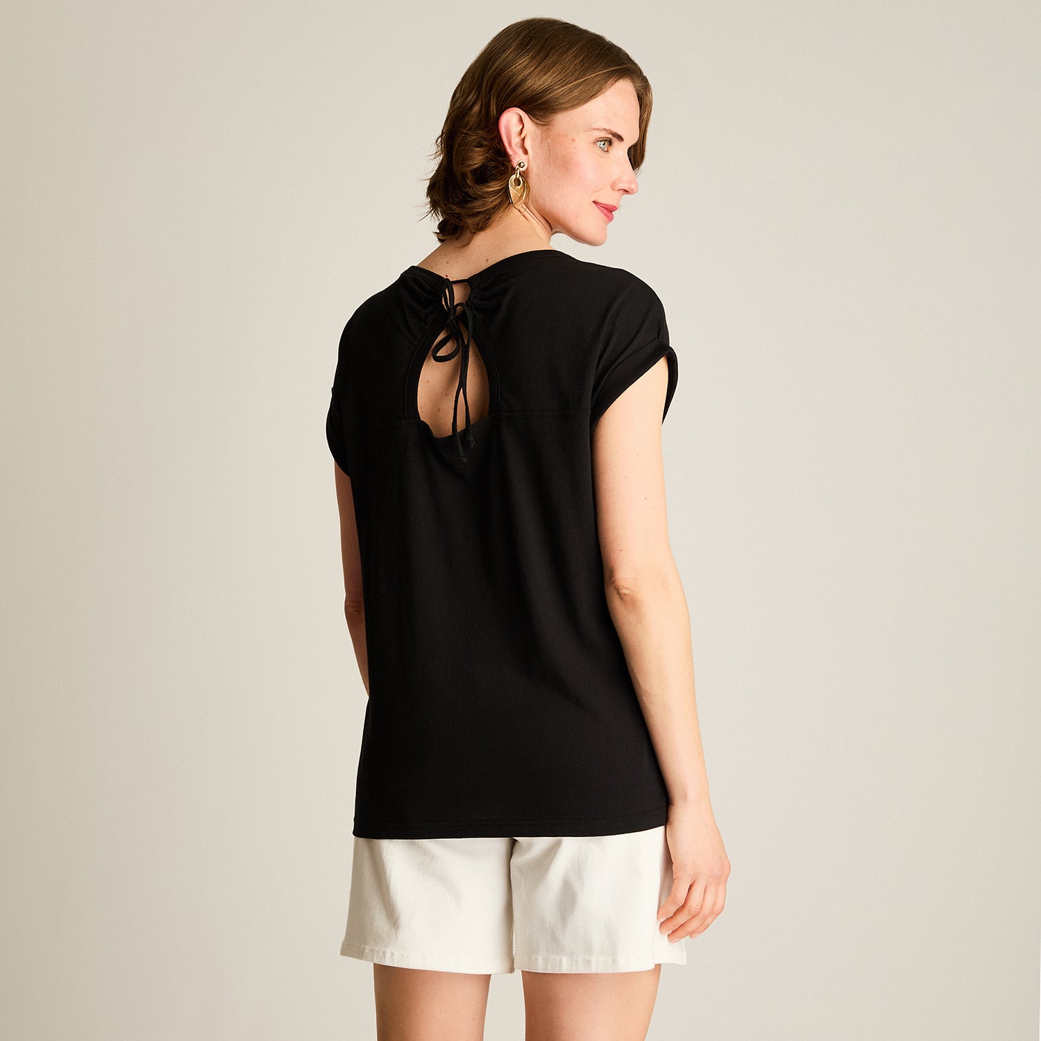 Polera Negro Manga Corta Elasticidad Media Sin Forro Calce Normal