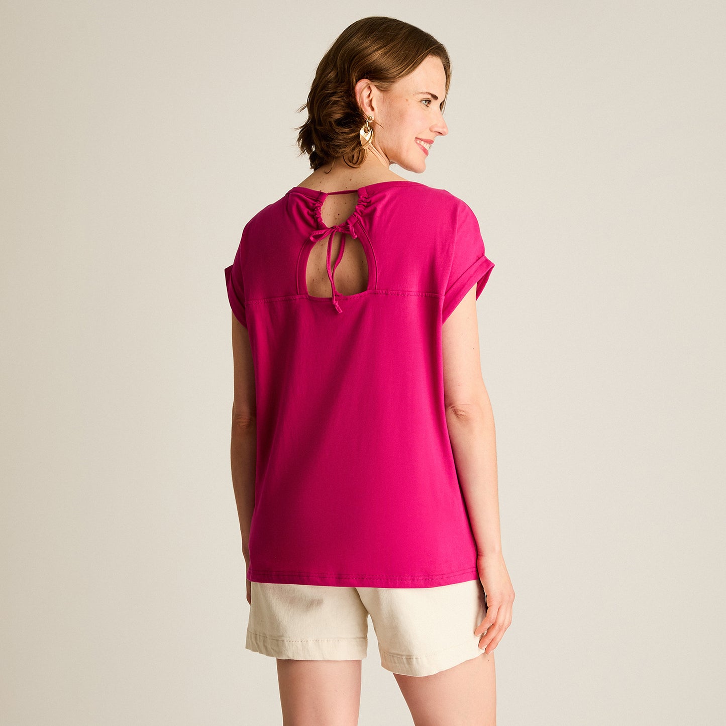 Polera Magenta Manga Corta Elasticidad Media Sin Forro Calce Normal