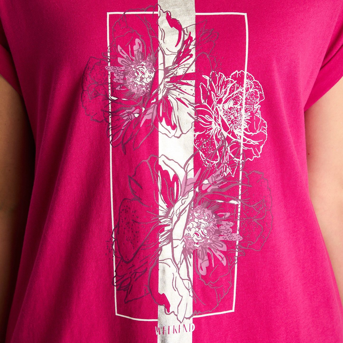 Polera Magenta Manga Corta Elasticidad Media Sin Forro Calce Normal