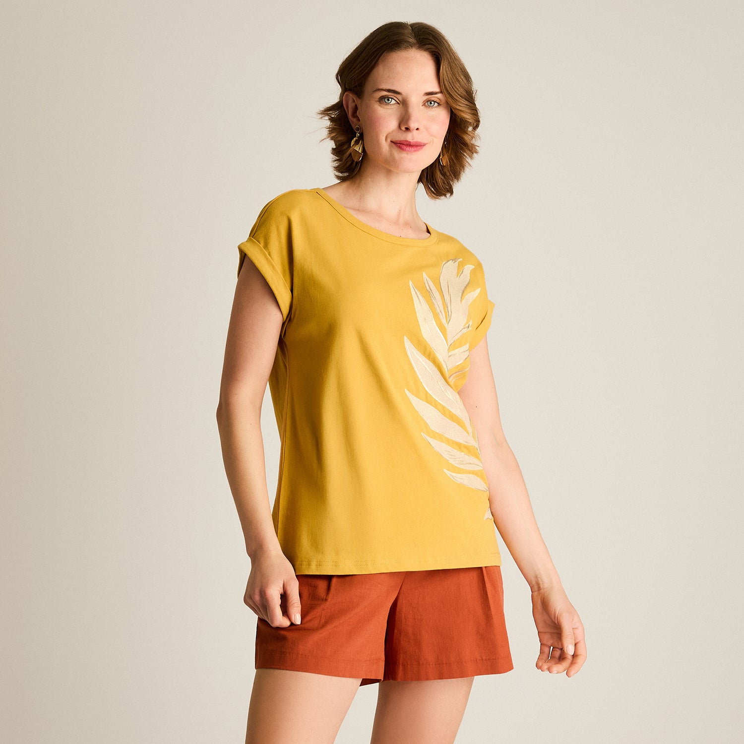 Polera Mostaza con Estampado