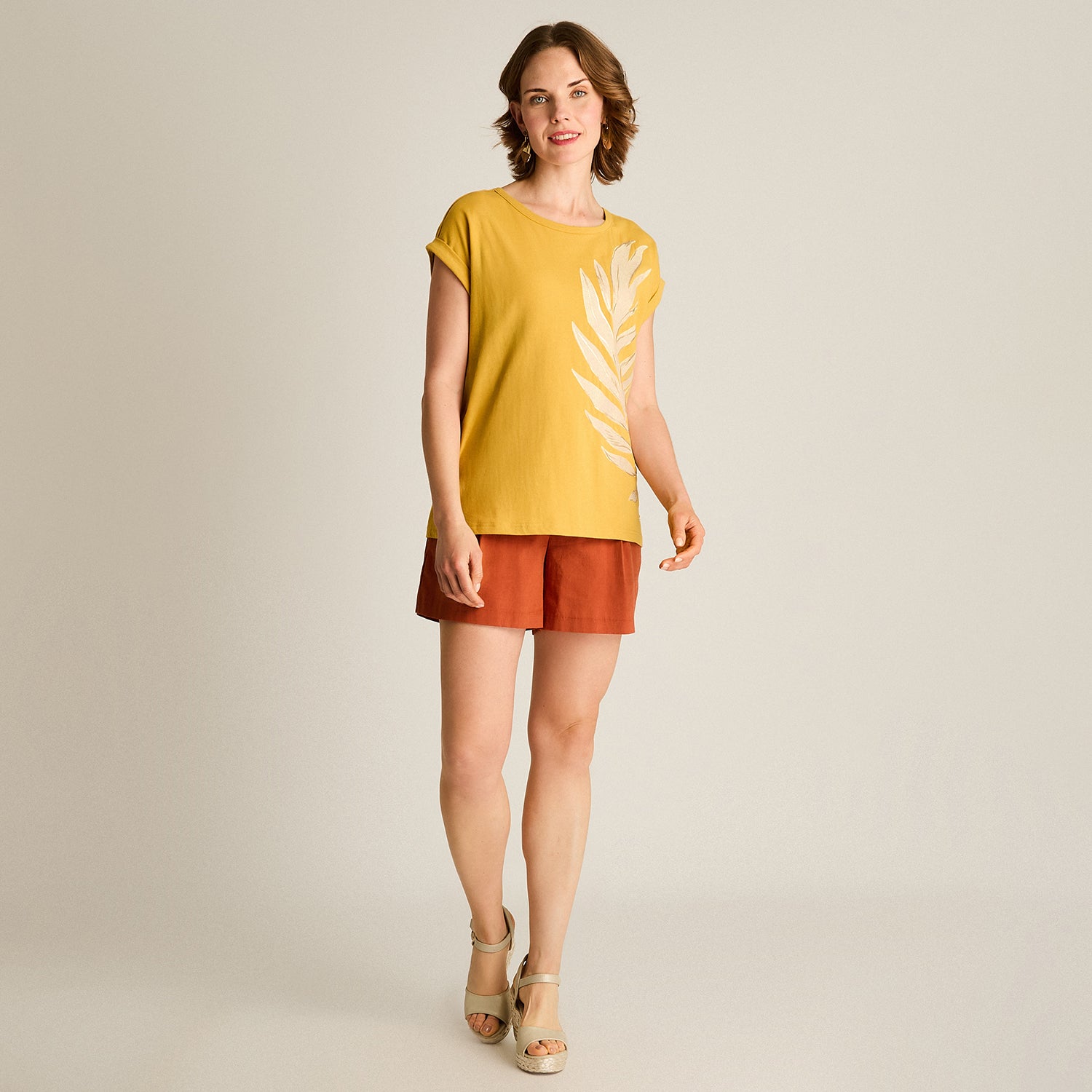 Polera Mostaza con Estampado