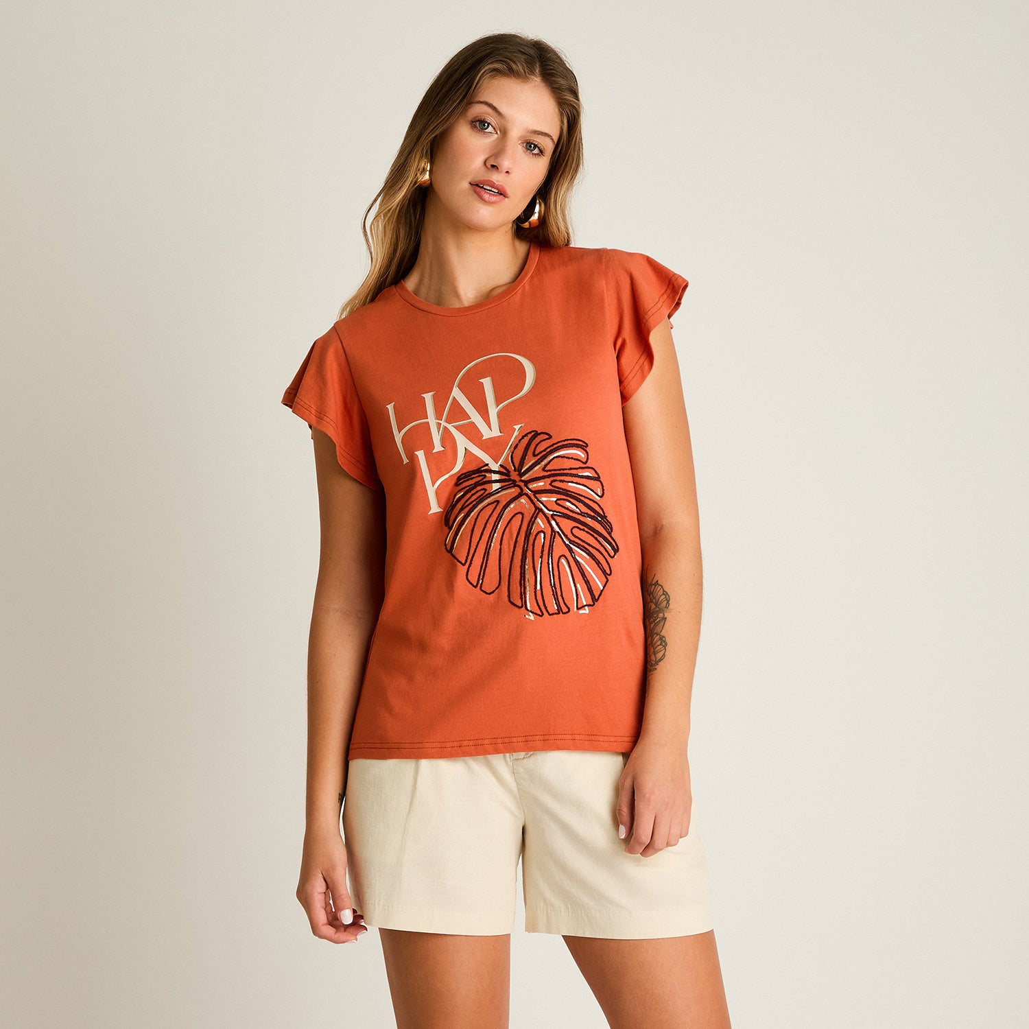 Polera Terracota Manga Corta Elasticidad Media Sin Forro Calce Normal