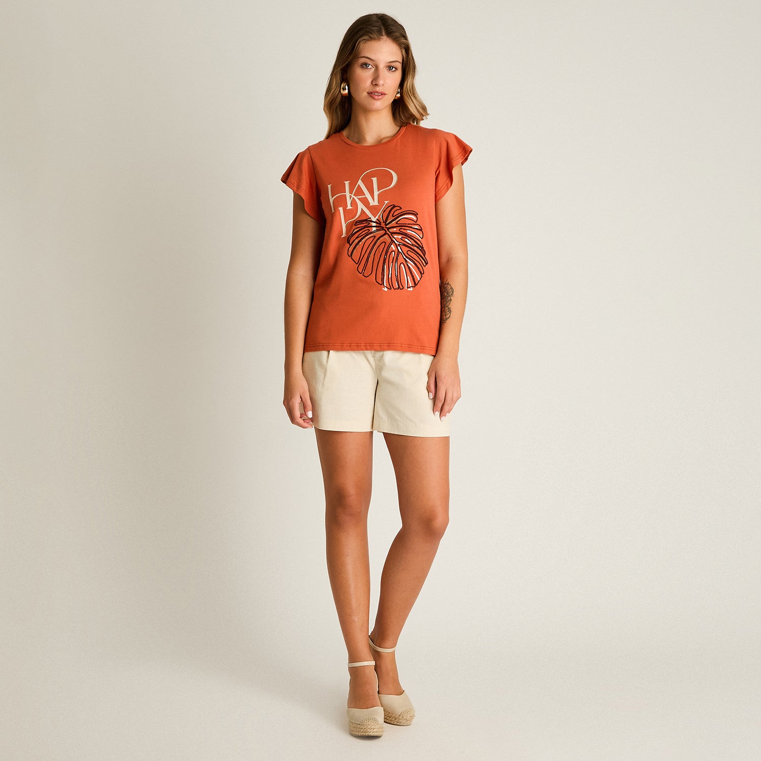 Polera Terracota Manga Corta Elasticidad Media Sin Forro Calce Normal