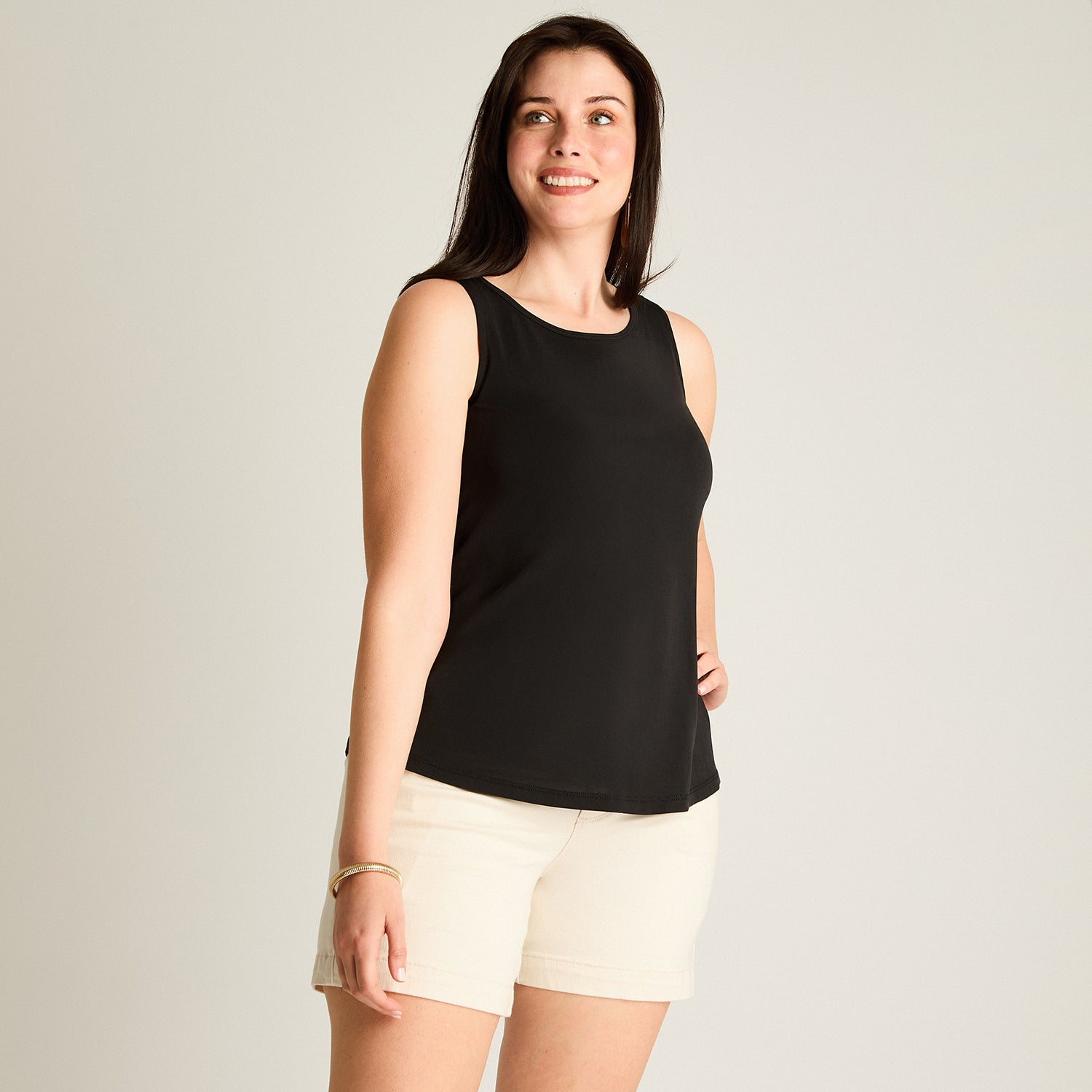 Polera Negro Sin Mangas Elasticidad Media Sin Forro Calce Holgado