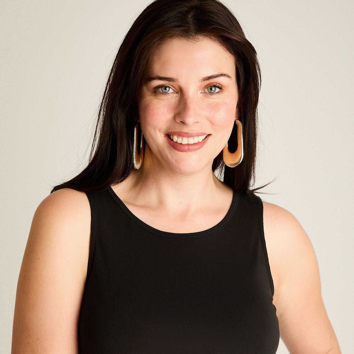 Polera Negro Sin Mangas Elasticidad Media Sin Forro Calce Holgado