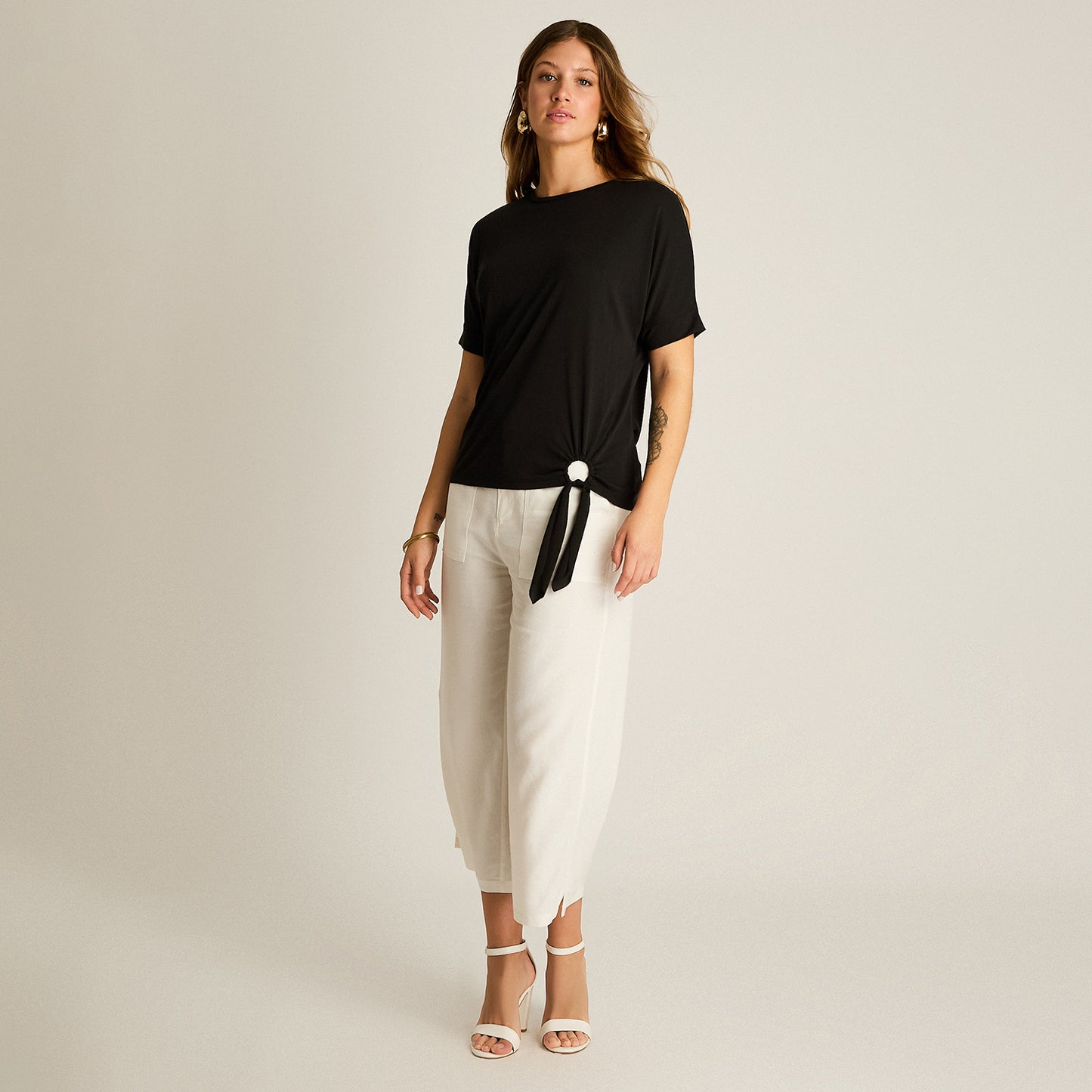 Polera Negro Manga Corta Elasticidad Media Sin Forro Calce Holgado