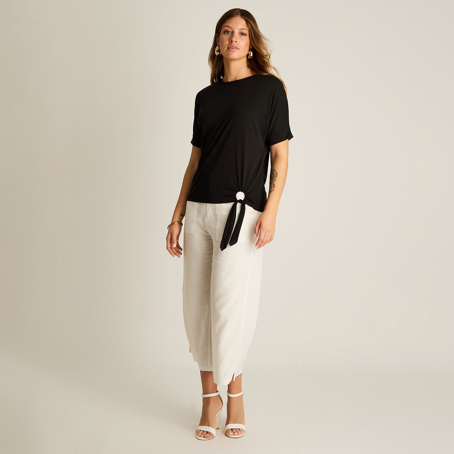 Polera Negro Manga Corta Elasticidad Media Sin Forro Calce Holgado