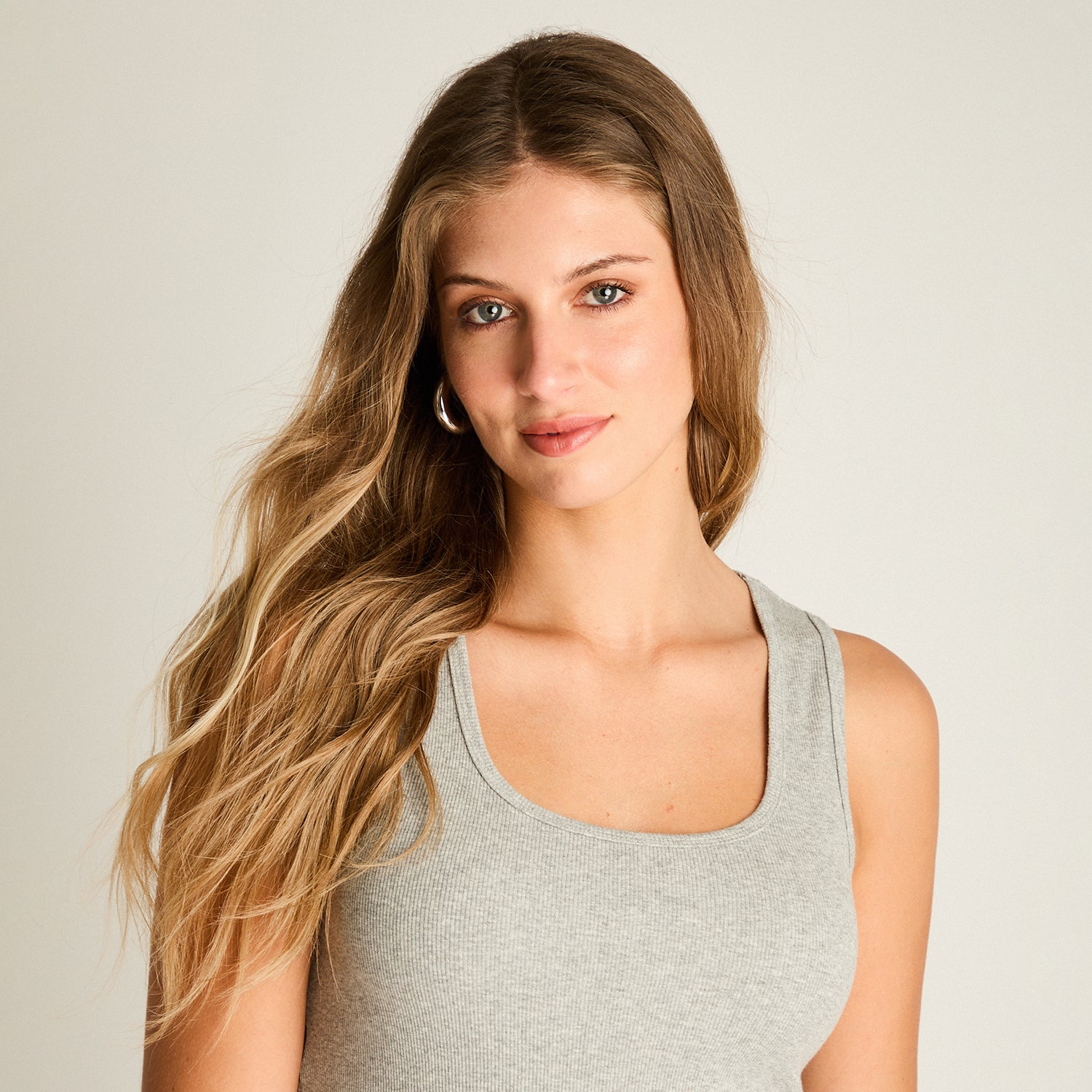 Polera Gris Sin Mangas Elasticidad Media Sin Forro Calce Ajustado