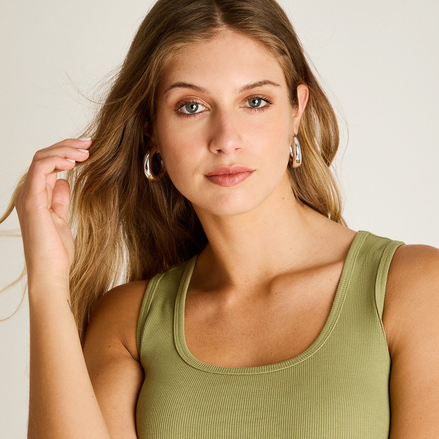 Polera Verde Sin Mangas Elasticidad Media Sin Forro Calce Ajustado