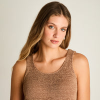Polera Camel Sin Mangas Elasticidad Media Sin Forro Calce Normal