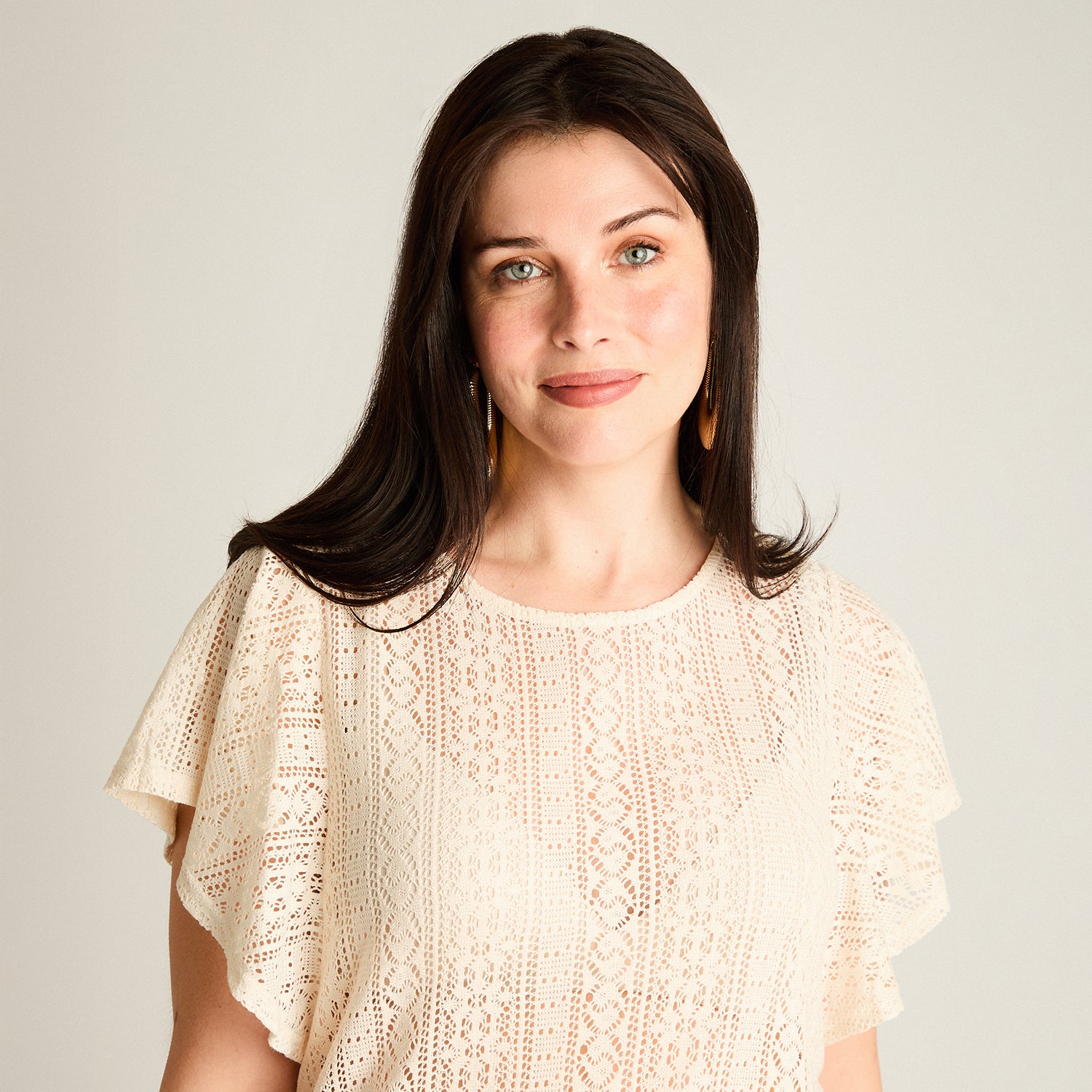 Polera Arena Manga Corta No Elasticado Sin Forro Calce Normal