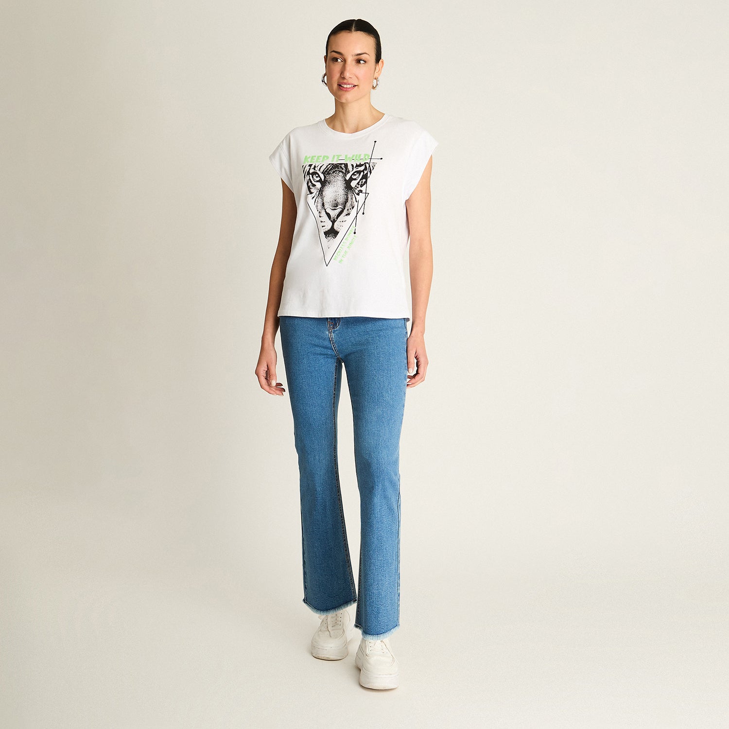 Polera Blanca Manga Corta Estampado Tigre 'Keep It Wild'